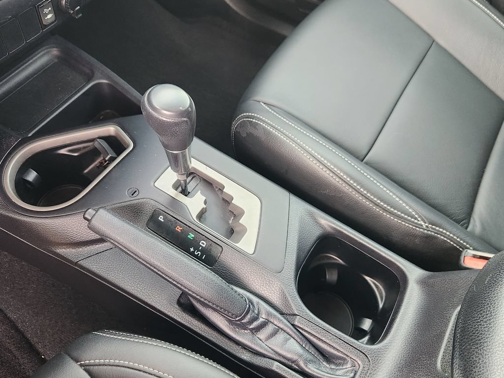 Used 2018 Toyota RAV4 XLE FWD image 19