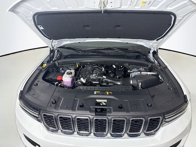 New 2025 Jeep Grand Cherokee Laredo image 27