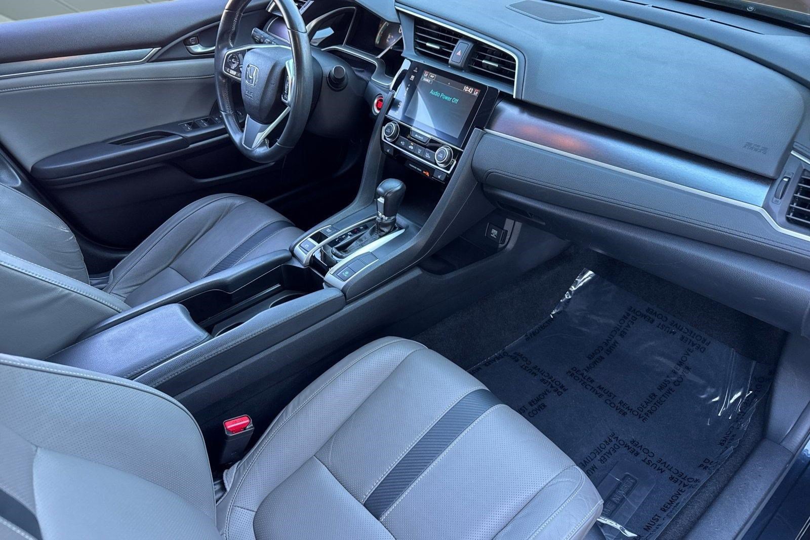 Used 2016 Honda Civic Touring image 32