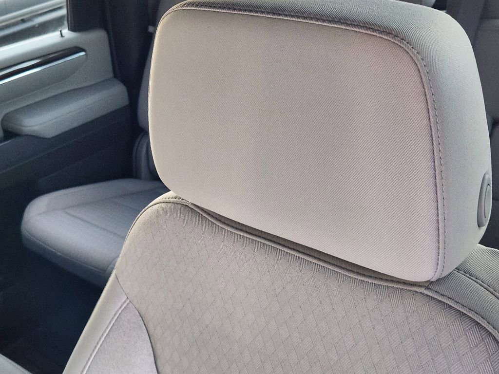 Used 2024 Chevrolet Silverado 3500 LT w/ Safety Package image 15