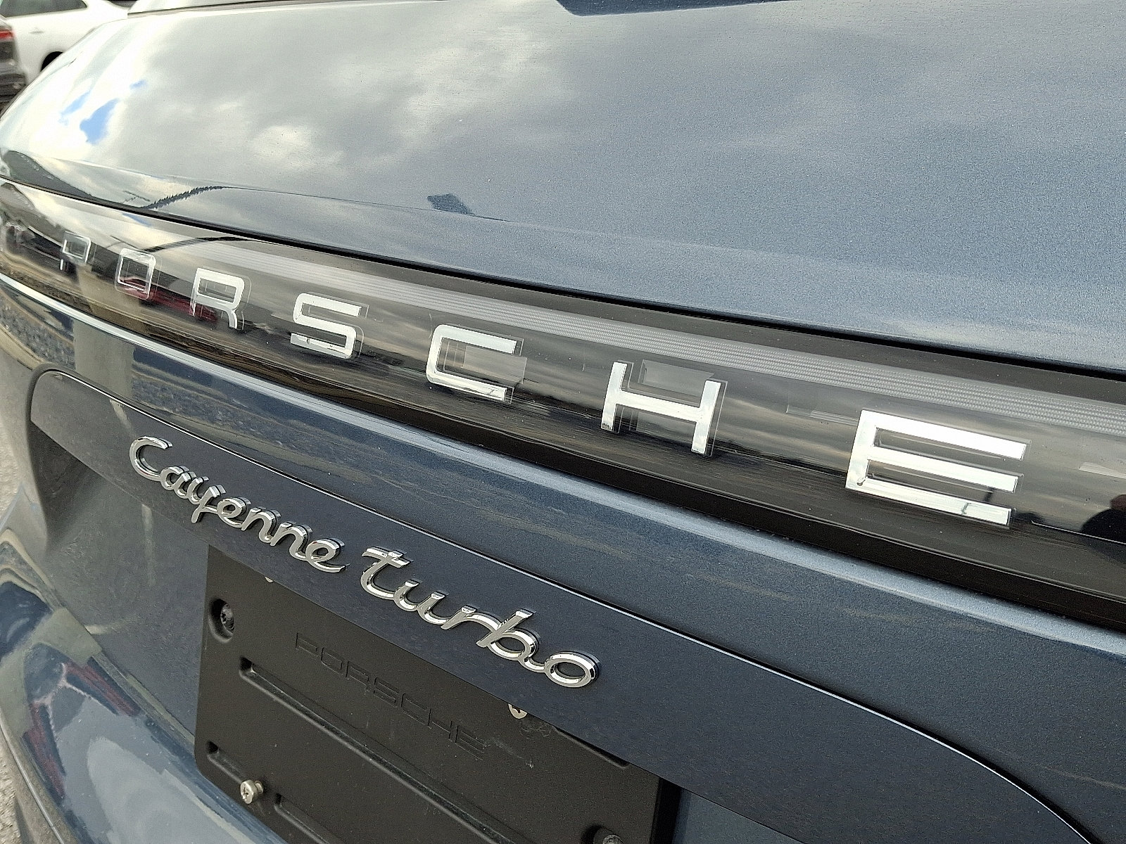 Used 2019 Porsche Cayenne Turbo image 30