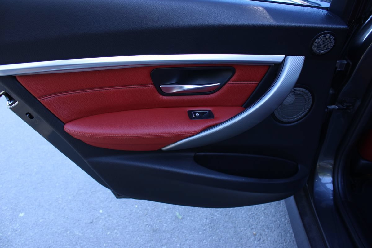 Used 2018 BMW 340i Sedan RWD image 11