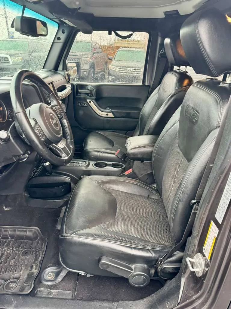 Used 2016 Jeep Wrangler Unlimited Sahara image 7