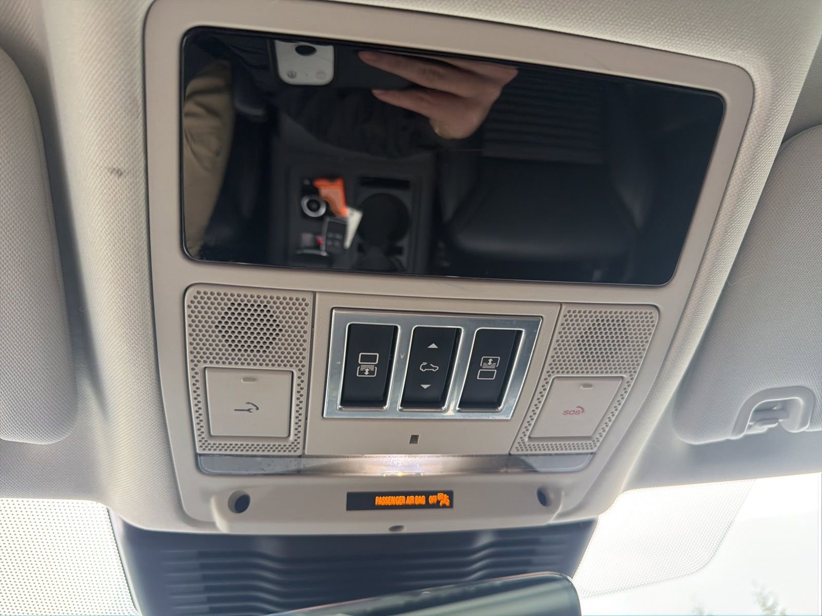 Used 2022 Land Rover Discovery S image 20