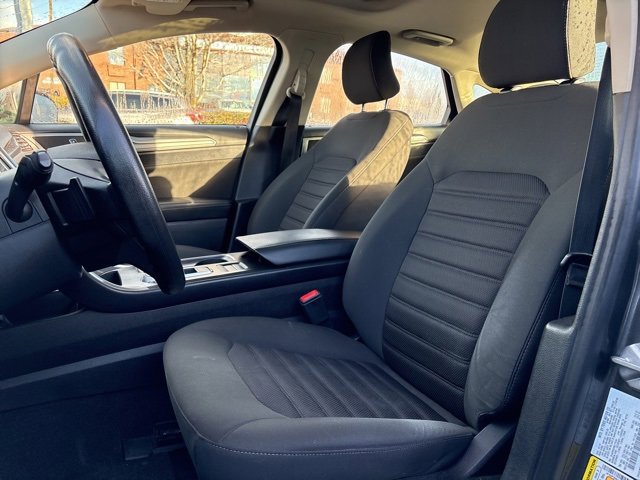 Used 2019 Ford Fusion SE image 10