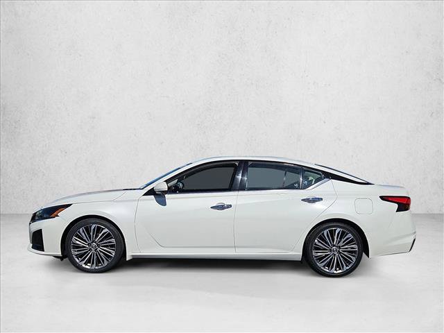 Used 2023 Nissan Altima 2.5 SL FWD image 9