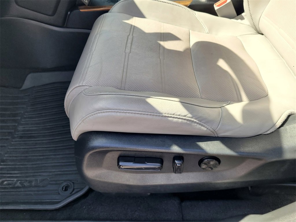 Used 2020 Honda CR-V Touring image 27