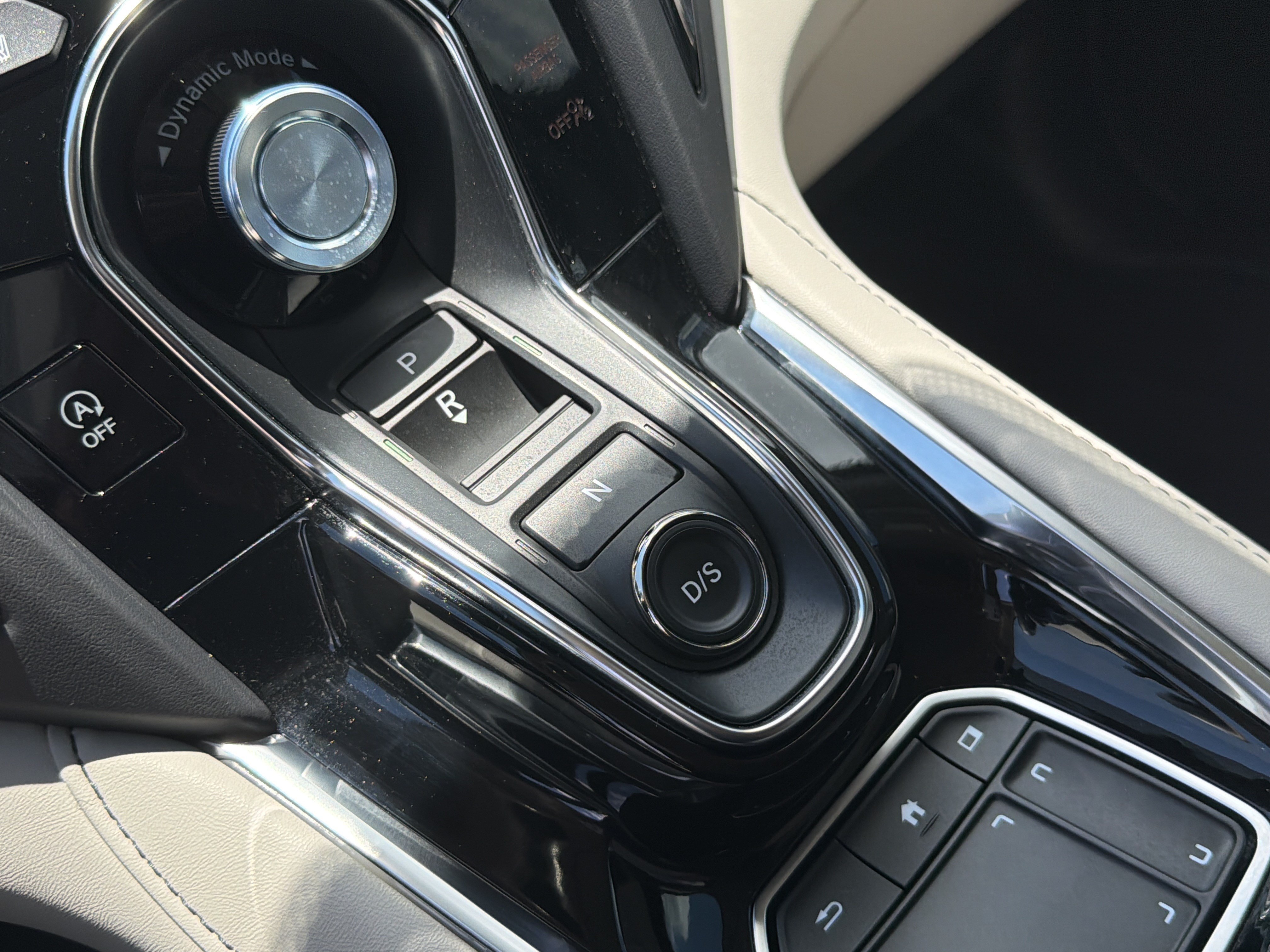 Used 2025 Acura RDX SH-AWD w/ Technology Package image 26