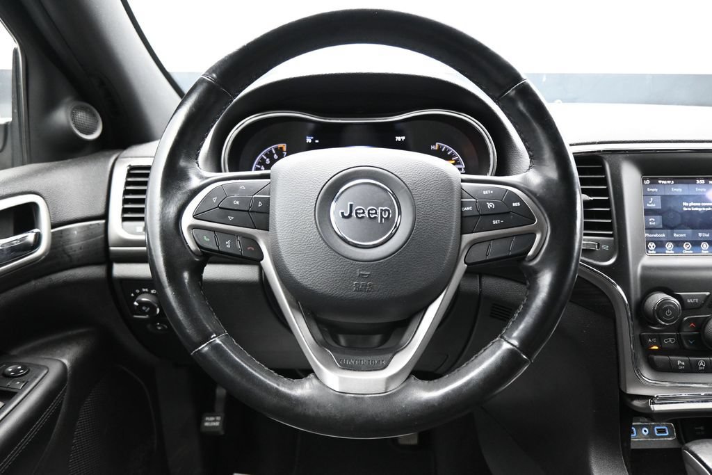 Used 2019 Jeep Grand Cherokee Laredo w/ Security & Convenience Group AWD/4WD image 15