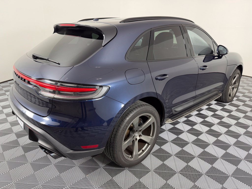 Certified 2023 Porsche Macan AWD/4WD image 11