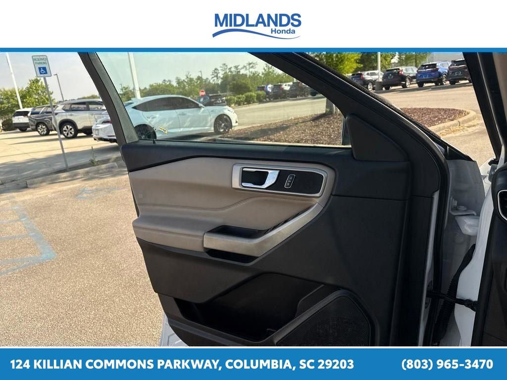 Used 2023 Ford Explorer XLT w/ Equipment Group 202A RWD image 23