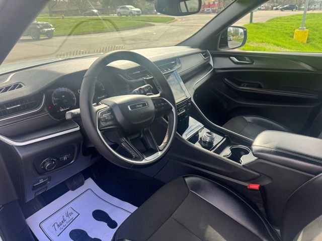 Certified 2024 Jeep Grand Cherokee Altitude image 11