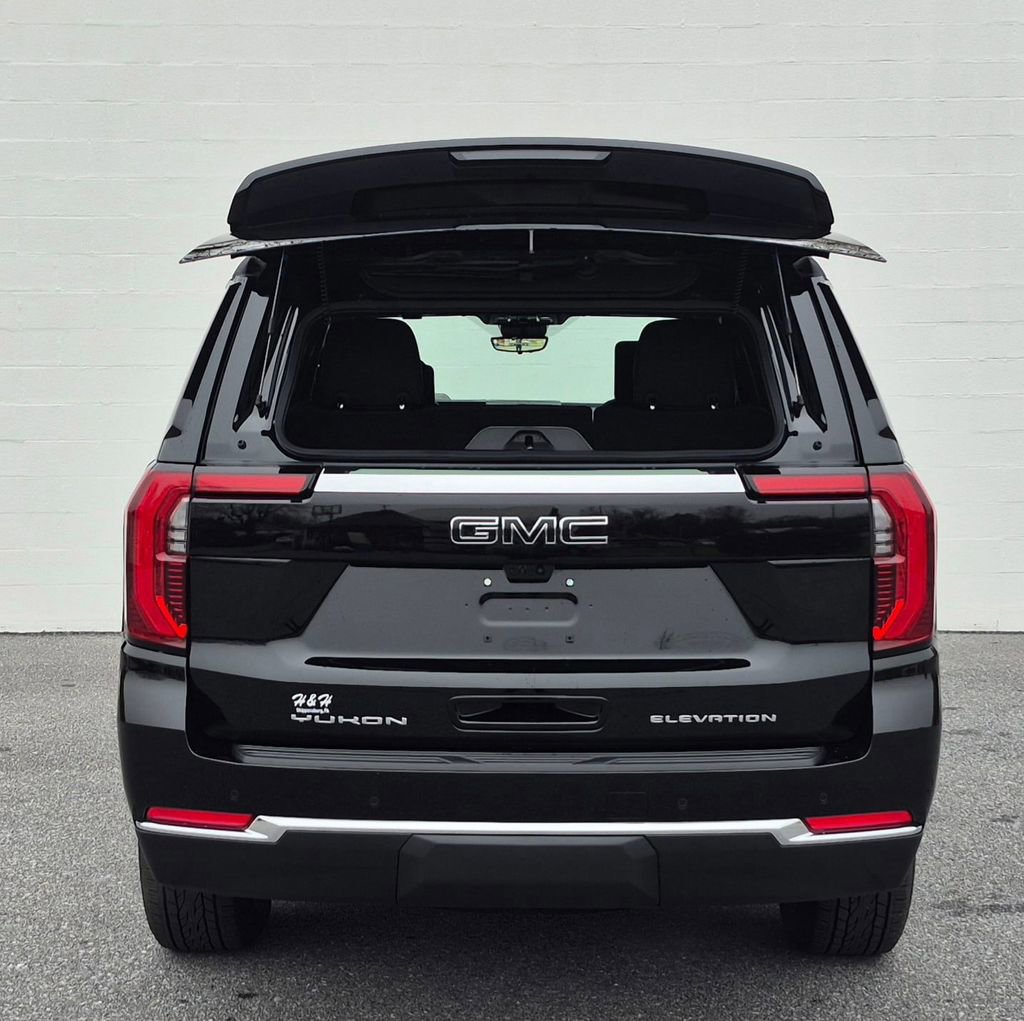 Used 2026 GMC Yukon Elevation w/ Elevation Premium Package image 18