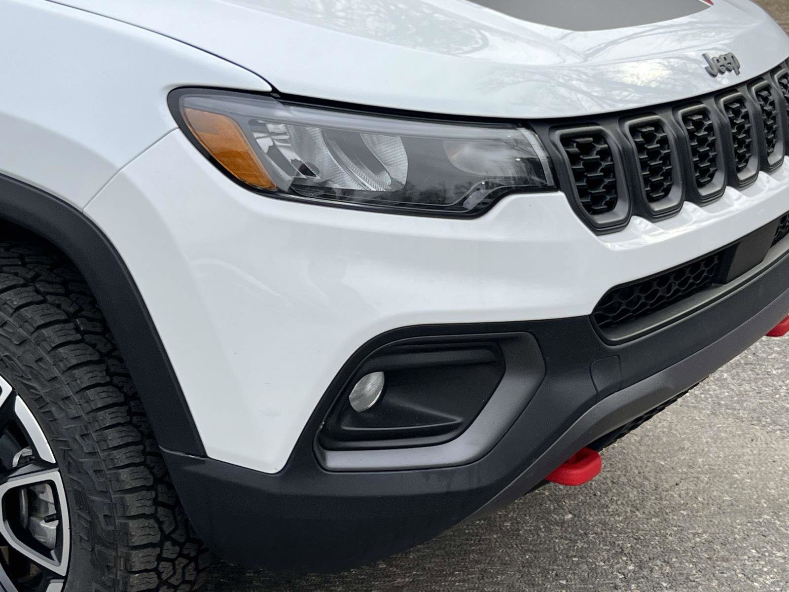 Used 2024 Jeep Compass Trailhawk image 7