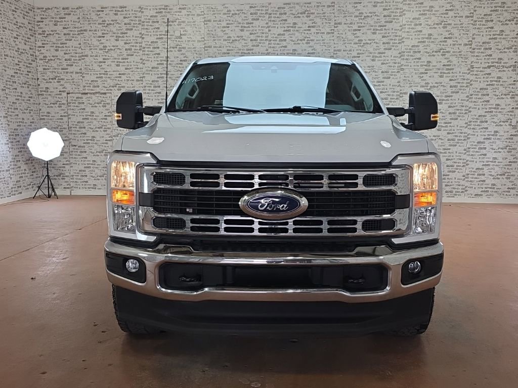 Used 2023 Ford F250 XLT w/ FX4 Off-Road Package image 2
