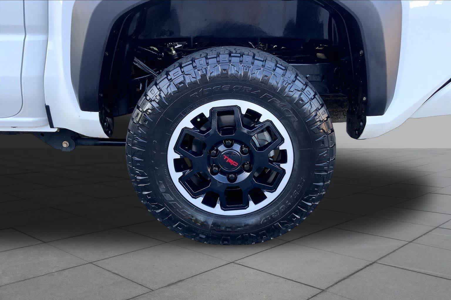 Used 2024 Toyota Tacoma TRD Off-Road w/ TRD Off Road Upgrade Package AWD/4WD image 11
