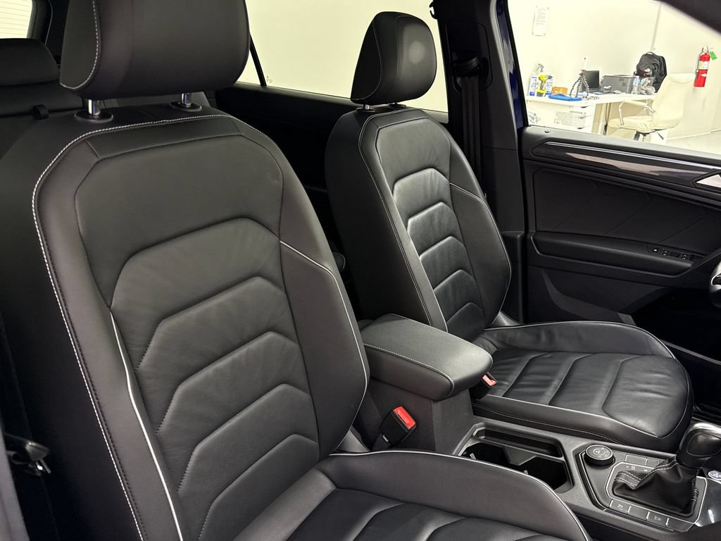 Used 2021 Volkswagen Tiguan SEL Premium R-Line AWD/4WD image 24