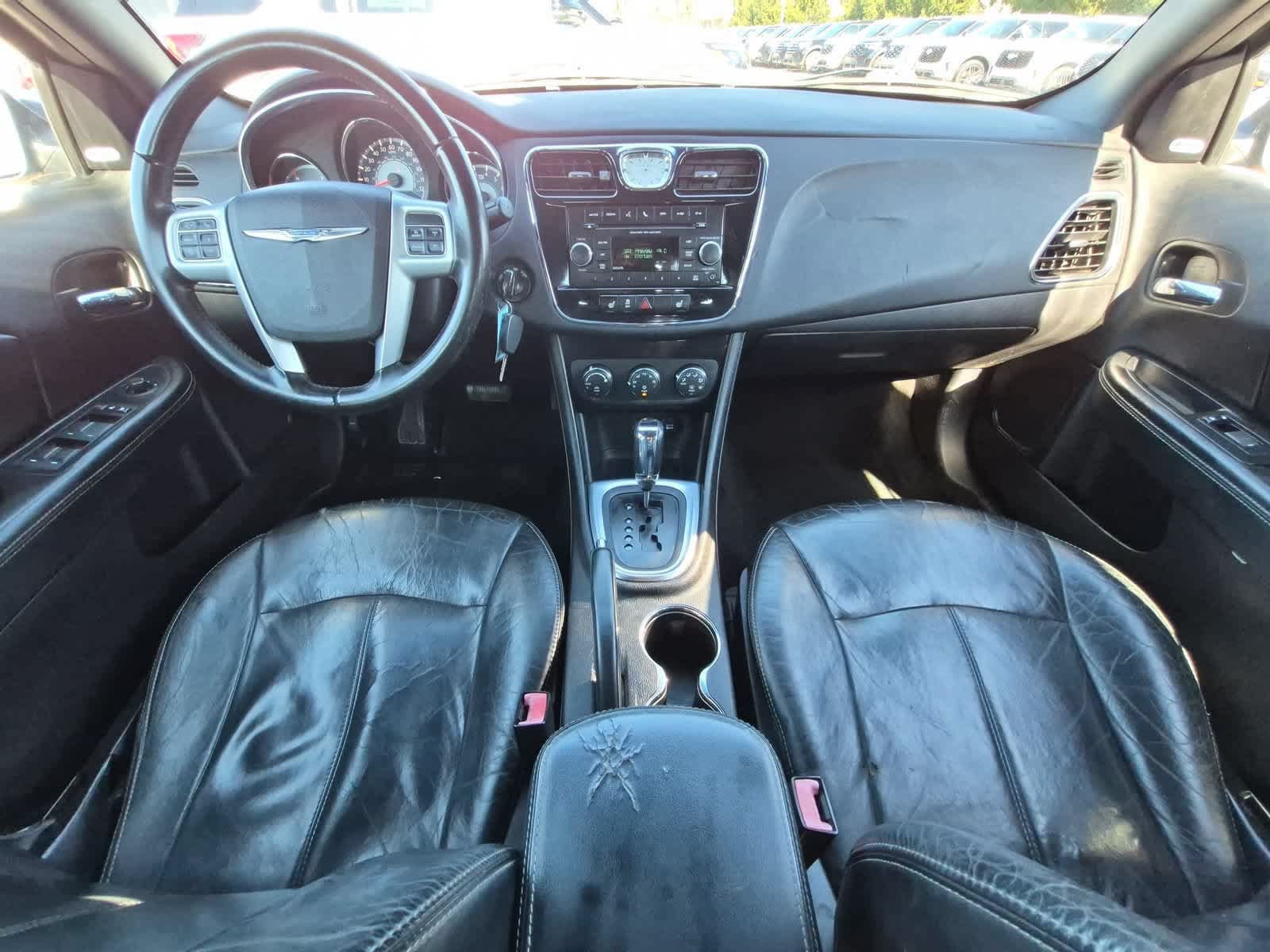 Used 2013 Chrysler 200 Limited FWD image 15