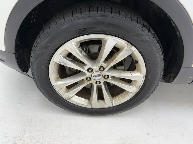 Used 2019 Ford Explorer XLT w/ Equipment Group 202A image 7