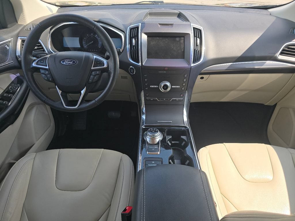 Used 2020 Ford Edge Titanium FWD image 22