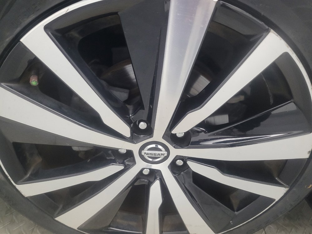 Used 2020 Nissan Altima 2.0 Platinum FWD image 31