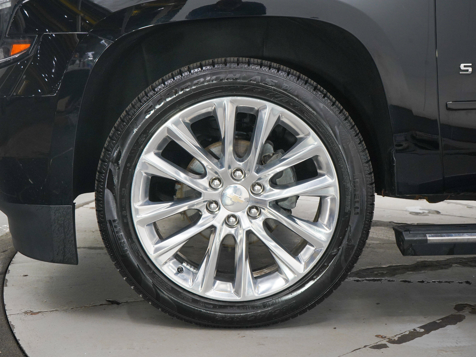 Used 2019 Chevrolet Suburban Premier w/ Premier Plus Edition AWD/4WD image 31