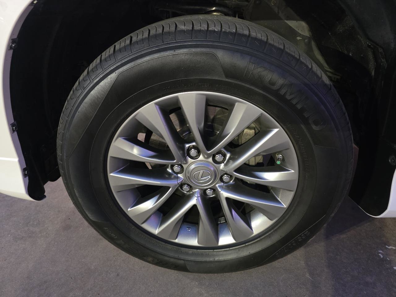 Used 2015 Lexus GX 460 Luxury image 28