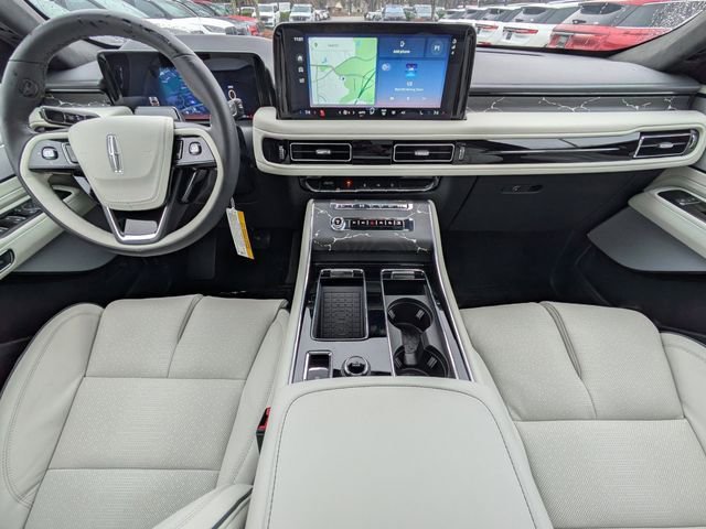 New 2026 Lincoln Aviator Black Label w/ Jet Appearance Package AWD/4WD image 13