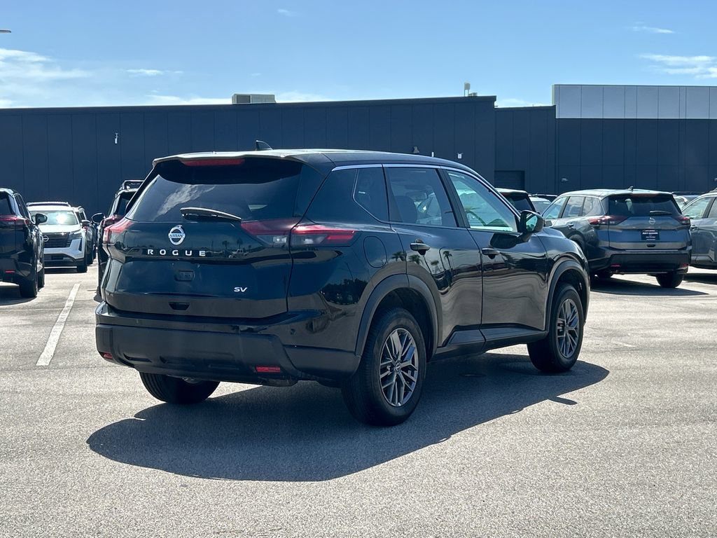 Used 2024 Nissan Rogue S AWD/4WD image 6