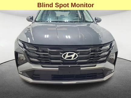 Used 2025 Hyundai Tucson SE AWD/4WD image 4