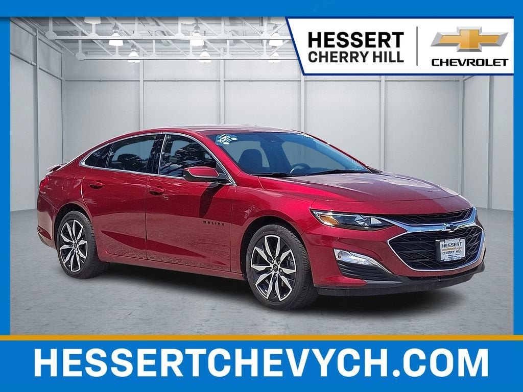 Certified 2025 Chevrolet Malibu RS FWD image 1