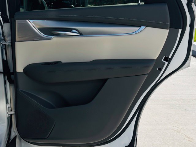 Used 2020 Cadillac XT5 Premium Luxury FWD image 39