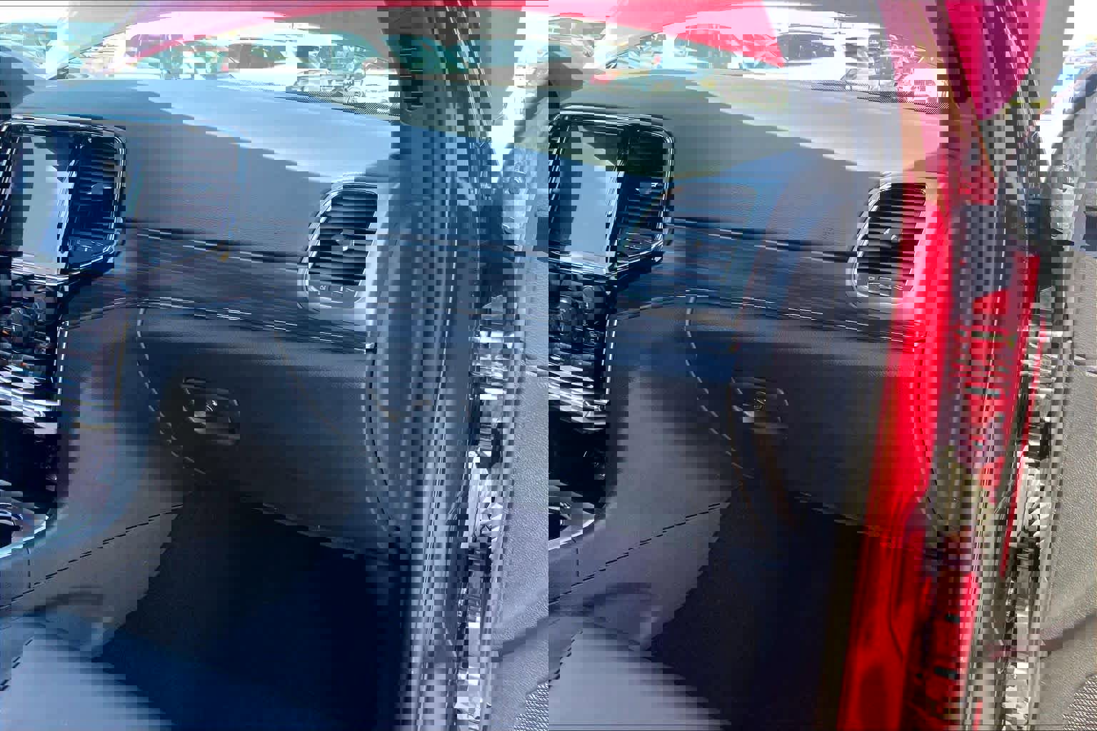 Used 2019 Jeep Grand Cherokee Limited image 18