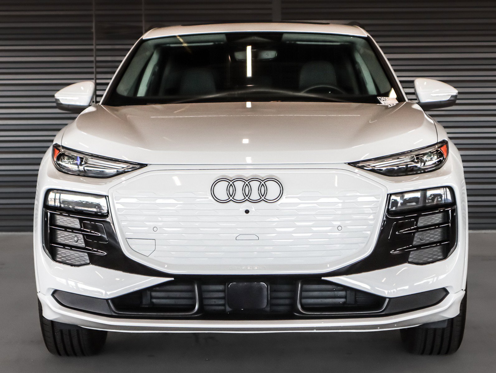 Certified 2025 Audi Q6 e-tron Premium w/ Convenience Package image 10