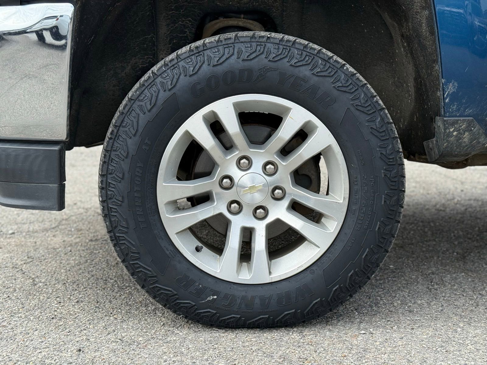 Used 2018 Chevrolet Silverado 1500 LT w/ All Star Edition AWD/4WD image 13