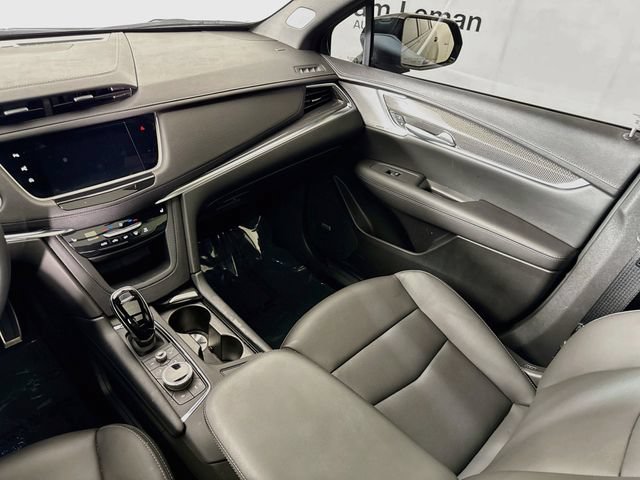 Used 2025 Cadillac XT5 Sportv w/ Technology Package AWD/4WD image 26