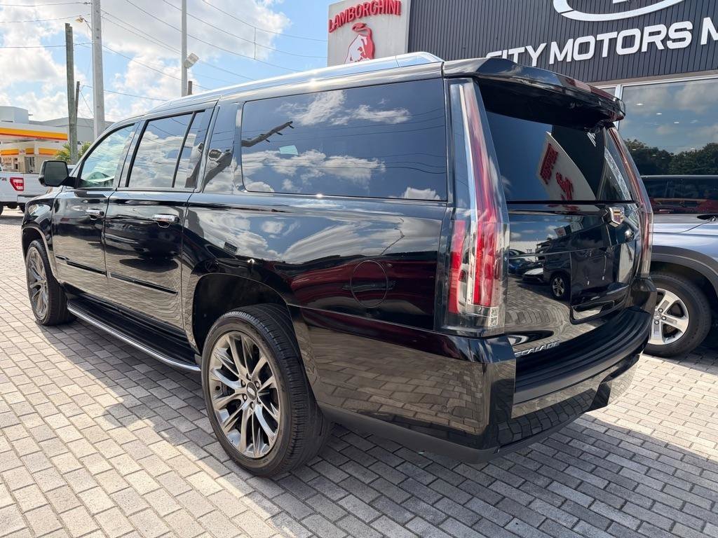 Used 2020 Cadillac Escalade ESV Luxury w/ Escalade Sport Edition AWD/4WD image 5