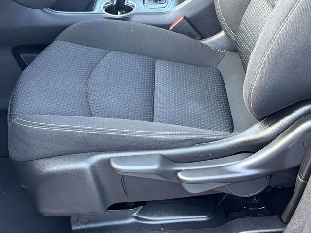 Used 2024 GMC Terrain SLE image 5