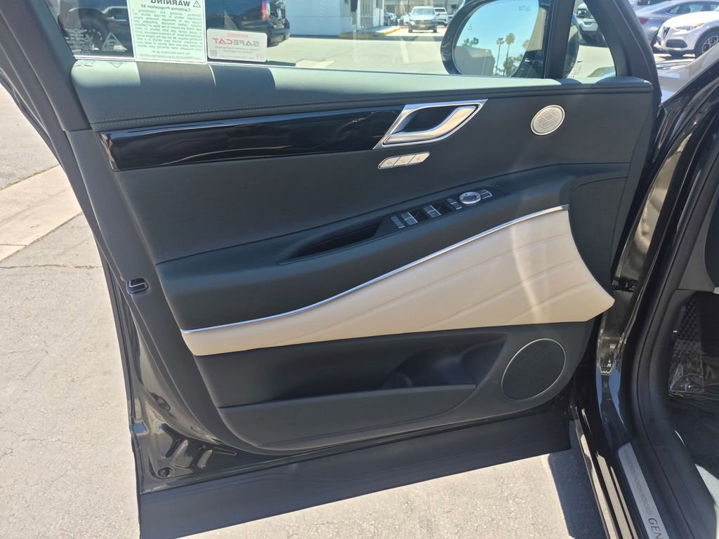 Used 2026 Genesis GV80 2.5T image 9