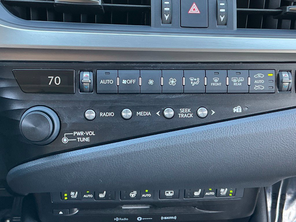Used 2019 Lexus ES 300h FWD image 27