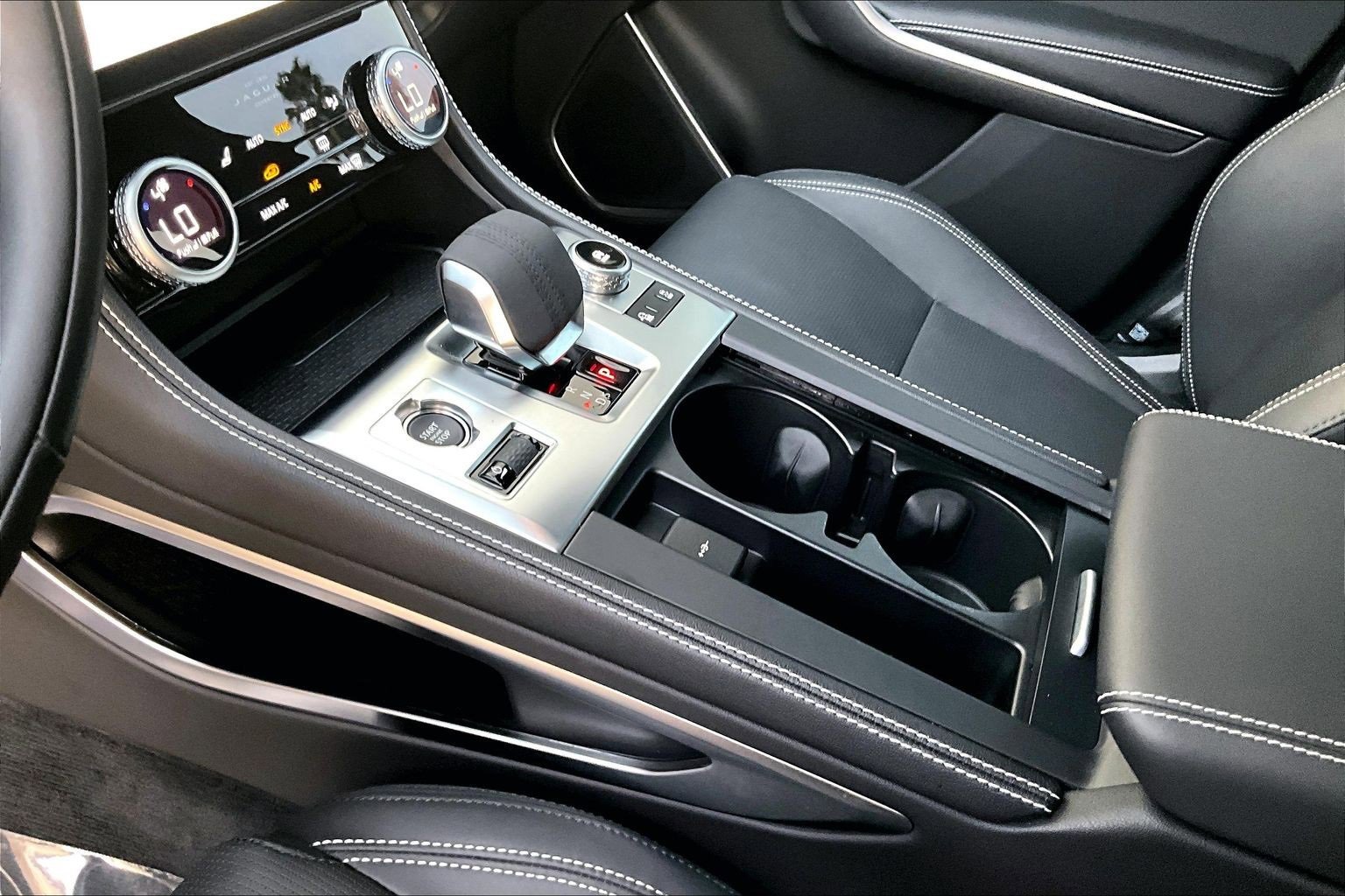 Used 2026 Jaguar F-PACE R-Dynamic S image 17