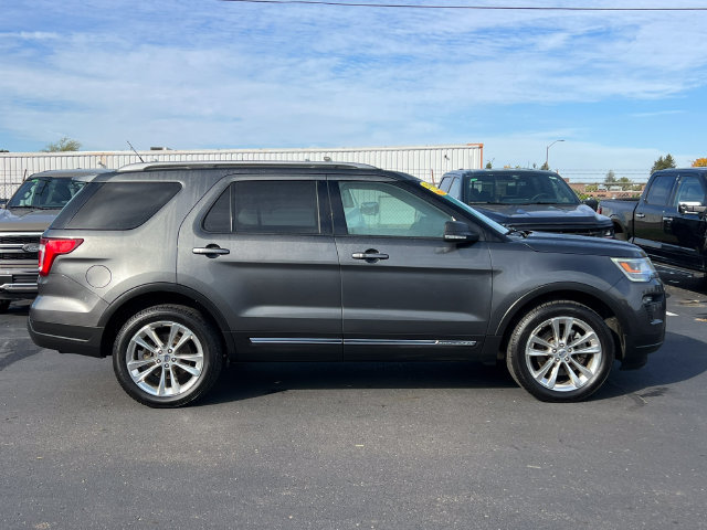 Certified 2019 Ford Explorer XLT w/ Equipment Group 202A AWD/4WD image 47