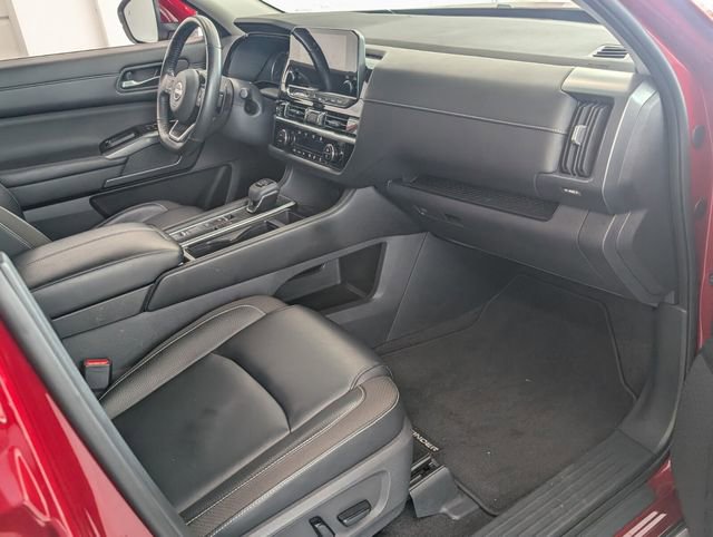Used 2023 Nissan Pathfinder SL image 15