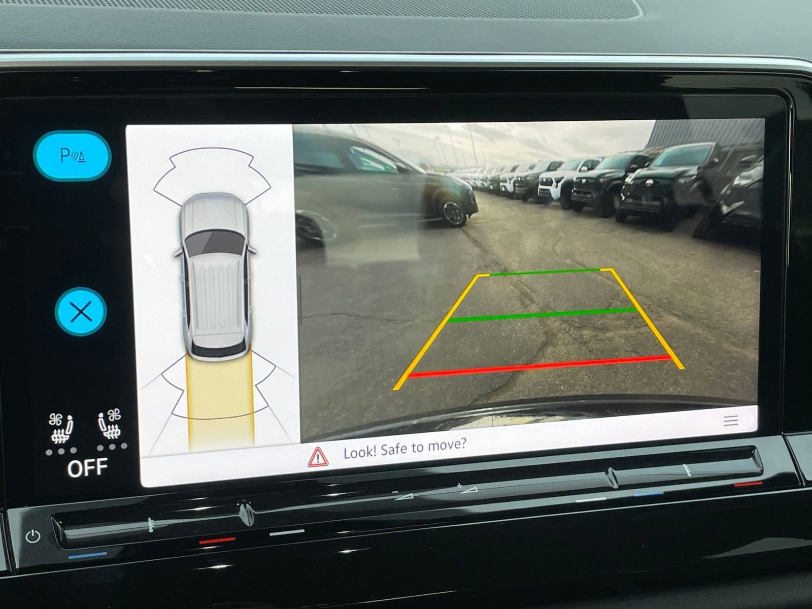 Used 2025 Volkswagen Atlas Cross Sport SE image 25