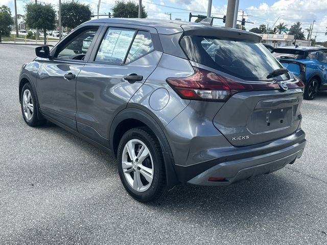 Used 2021 Nissan Kicks S FWD image 12