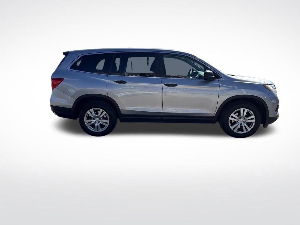 Used 2017 Honda Pilot LX image 6