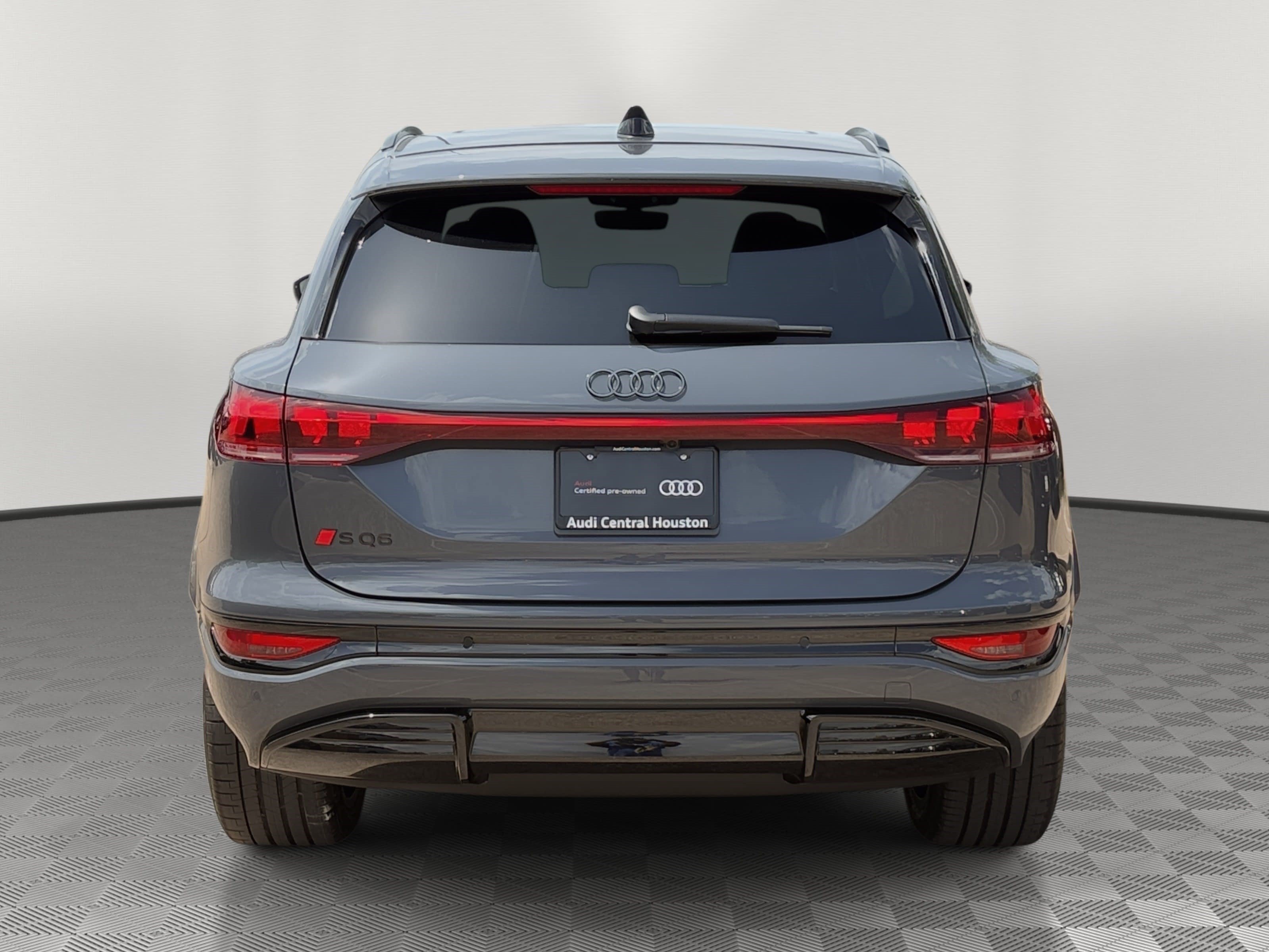 Certified 2025 Audi SQ6 e-tron Prestige w/ Black Edition One AWD/4WD image 10