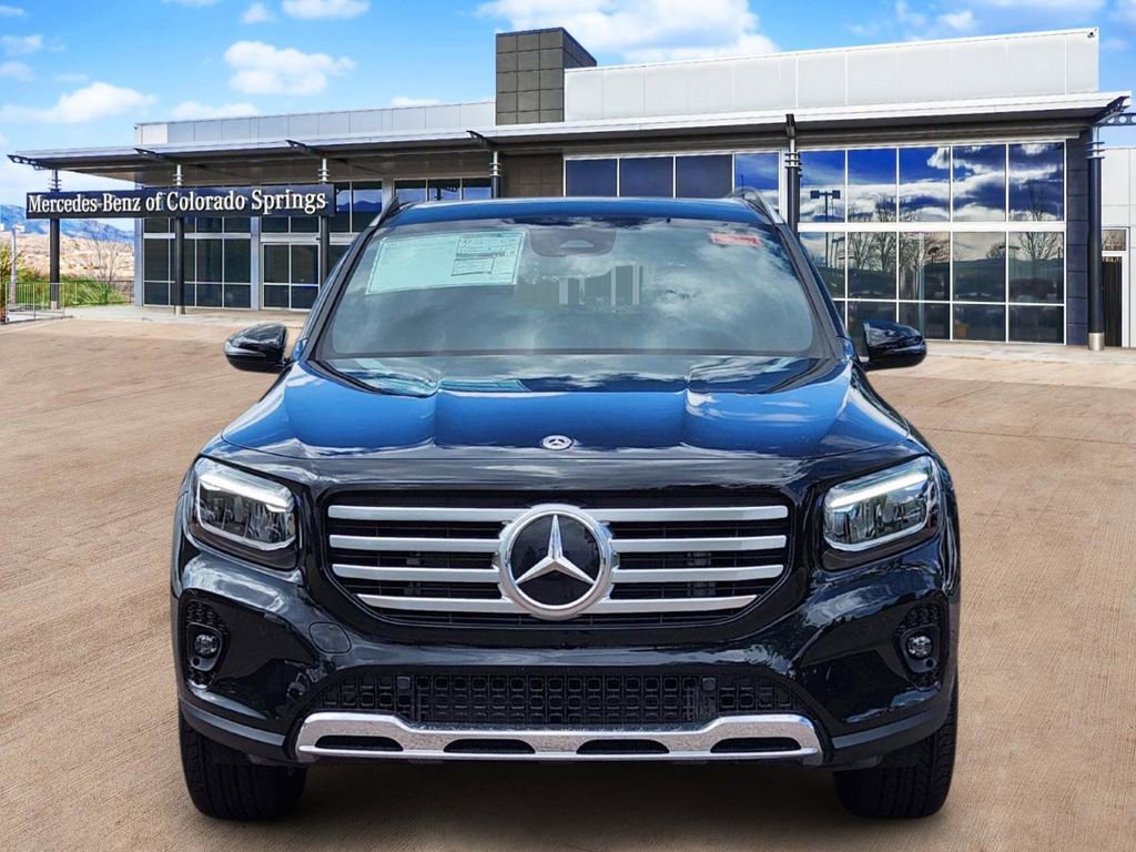 Used 2026 Mercedes-Benz GLB 250 4MATIC image 2