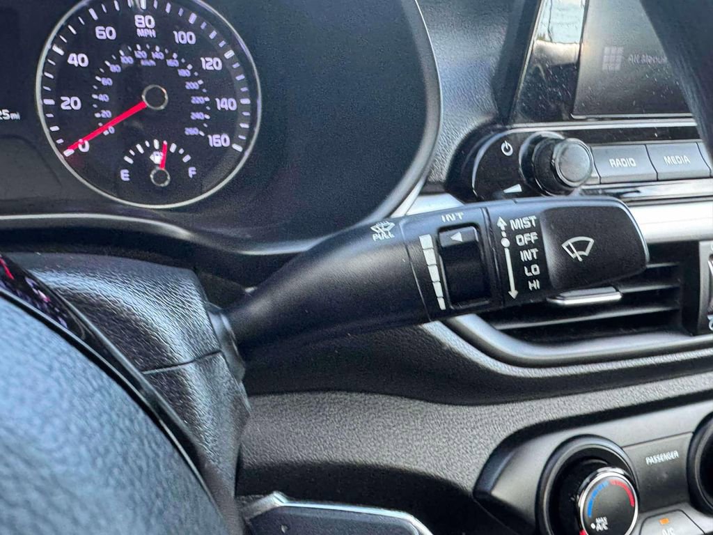 Used 2022 Kia Forte LXS image 22