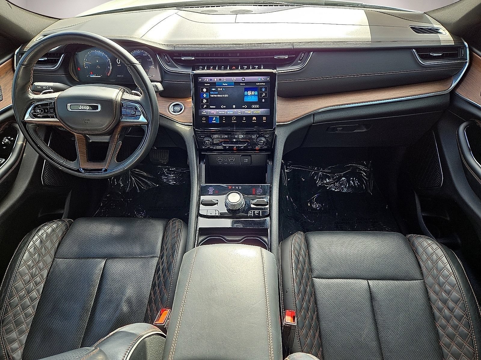 Used 2023 Jeep Grand Cherokee L Summit w/ MOPAR Finishing Package AWD/4WD image 18